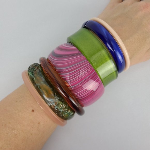 Jewelry - 2/$15  Plastic Bracelets Lot of 7